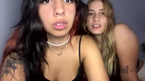 Valentina y Melissa online show from April 15, 10:54 pm
