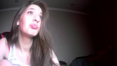 melena_caramel online show from June 1, 7:04 pm