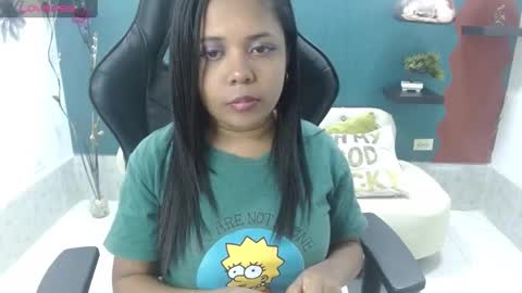 Snapshot of melika_sweet chatting on February 12, 5:48 pm eli online show from February 12, 5:48 pm