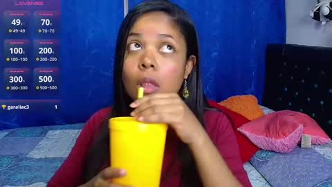 Snapshot of melika_sweet chatting on October 15, 10:10 pm eli online show from October 15, 10:10 pm