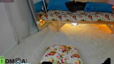 melisa_violet online show from December 4, 1:15 am