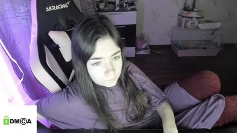 melisanilson online show from December 3, 5:31 am