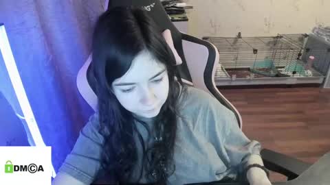 melisanilson online show from March 8, 4:45 am