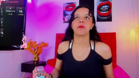 Snapshot of melissa1_sc chatting on December 9, 1:24 pm Melissa SC online show from December 9, 1:24 pm