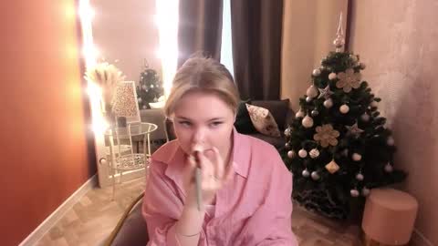 Sophia online show from December 17, 5:24 am