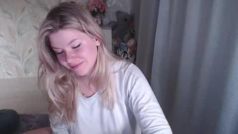 Snapshot of melissa__ray chatting on October 25, 7:52 pm Melissa Ray online show from October 25, 7:52 pm