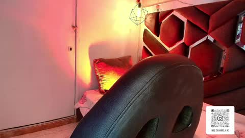 Lissa  online show from April 19, 6:43 pm