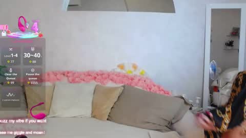 Hot Milf Melissa  ONLINE  Mon  Tue  Wed  Fr  Sun  - 9pm - 6amUTC3 online show from April 18, 1:04 pm