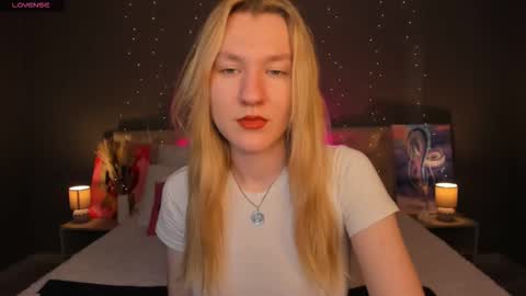 melissa_moooree online show from October 23, 8:57 am
