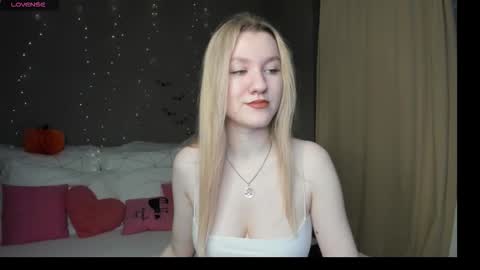 melissa_moooree online show from October 29, 9:11 am