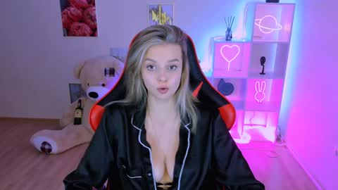 Melissa online show from January 24, 12:09 am