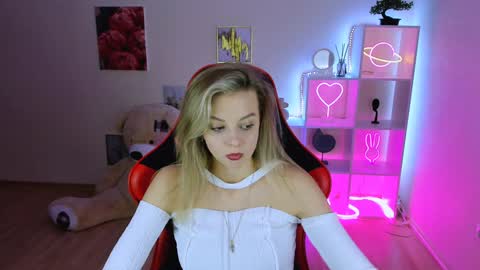 Melissa online show from February 4, 4:50 pm