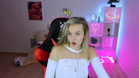 Melissa online show from February 4, 7:55 pm