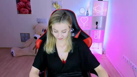 Melissa online show from February 18, 2:27 am