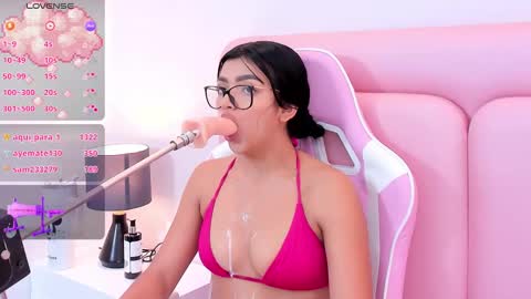 Melissa online show from February 26, 8:00 pm