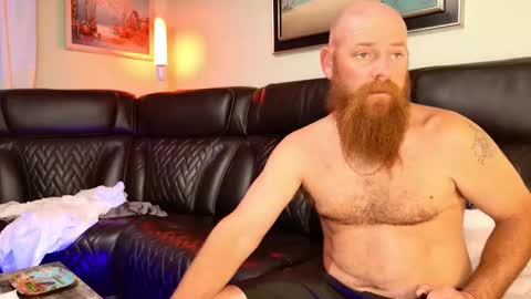 Snapshot of melissacumms chatting on November 27, 7:10 am Mistress Missy online show from November 27, 7:10 am