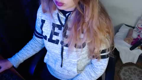 Snapshot of melissacut3x chatting on February 26, 2:32 am melissacut3x online show from February 26, 2:32 am