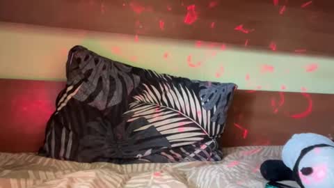 cutebutnyet online show from March 27, 10:48 am