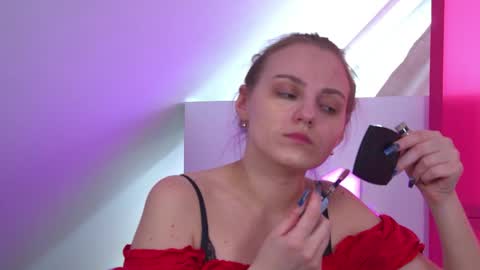 MelissaBerry online show from May 4, 7:48 am