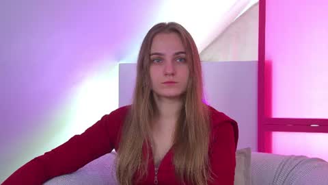 Snapshot of melissamelrey chatting on June 19, 6:51 am MelissaBerry online show from June 19, 6:51 am