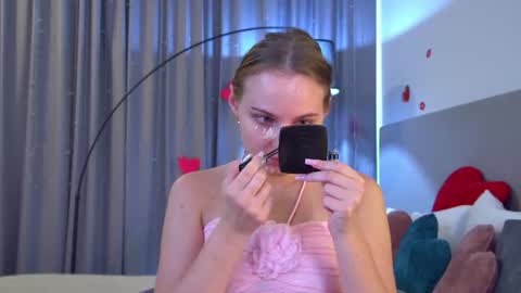 Snapshot of melissamelrey chatting on July 19, 10:08 am MelissaBerry online show from July 19, 10:08 am