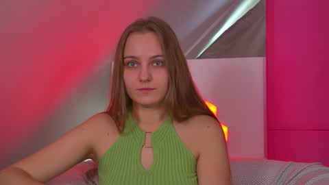 Snapshot of melissamelrey chatting on July 23, 7:50 am MelissaBerry online show from July 23, 7:50 am