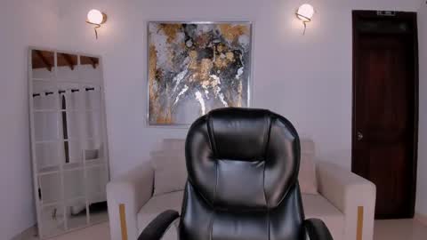 Call me Meli online show from April 19, 10:14 am