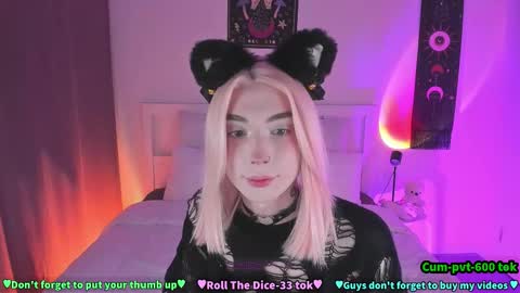 Melissa or abbreviated Mel or Lis online show from November 1, 7:05 pm