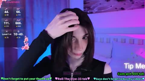 Melissa or abbreviated Mel or Lis online show from December 5, 7:28 am