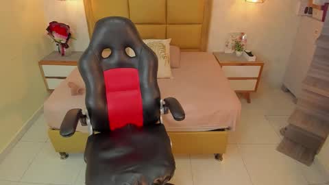    online show from March 18, 7:17 pm