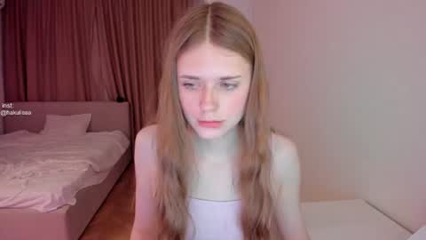 Snapshot of melissssa_bloom chatting on June 26, 9:52 pm Melissa online show from June 26, 9:52 pm