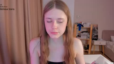 Snapshot of melissssa_bloom chatting on July 5, 11:01 pm Melissa online show from July 5, 11:01 pm