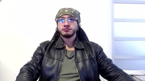 Melkkor Independient Model online show from February 7, 12:31 pm