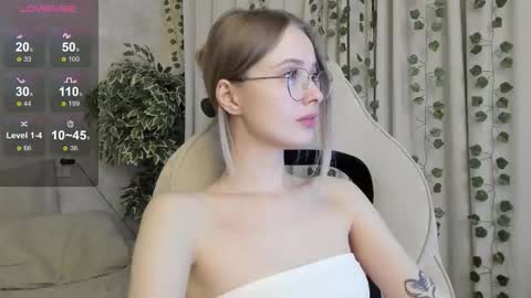 mell milles online show from October 31, 3:13 pm