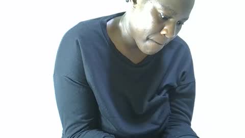 mellanine_ebony online show from April 24, 7:00 am