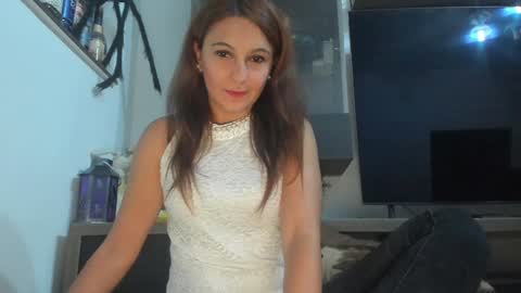 Snapshot of mellbell_ chatting on October 10, 6:51 pm MellyMell online show from October 10, 6:51 pm