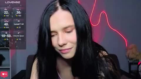 mellhyees online show from December 16, 5:07 pm