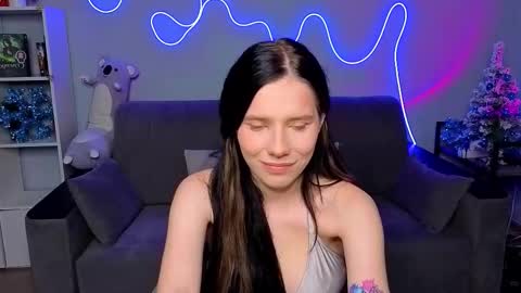 mellhyees online show from January 9, 5:26 pm