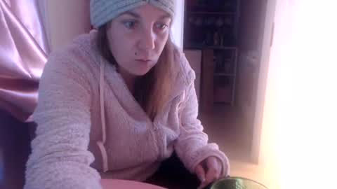 Snapshot of melli23 chatting on December 22, 2:58 pm Melli online show from December 22, 2:58 pm