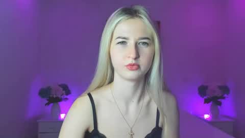 Mellina online show from February 18, 9:42 pm