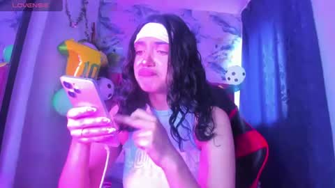 melllks online show from July 16, 3:07 pm