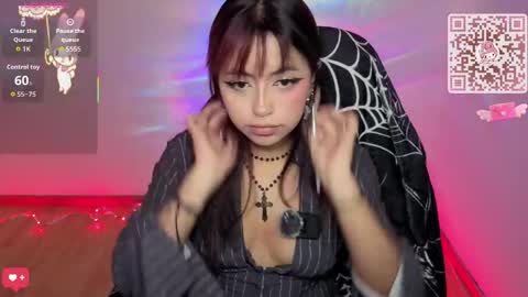 Snapshot of mellody_gho chatting on May 11, 2:45 pm mellody online show from May 11, 2:45 pm