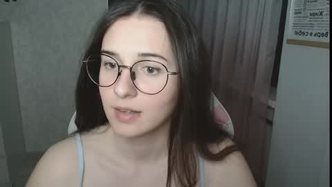 Snapshot of mellonmayre chatting on May 12, 8:17 pm mellonmayre online show from May 12, 8:17 pm
