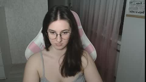 Snapshot of mellonmayre chatting on May 15, 8:27 pm mellonmayre online show from May 15, 8:27 pm