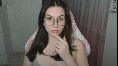 Snapshot of mellonmayre chatting on May 29, 8:29 pm mellonmayre online show from May 29, 8:29 pm