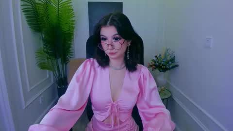 mellsawertyq online show from November 12, 11:32 am