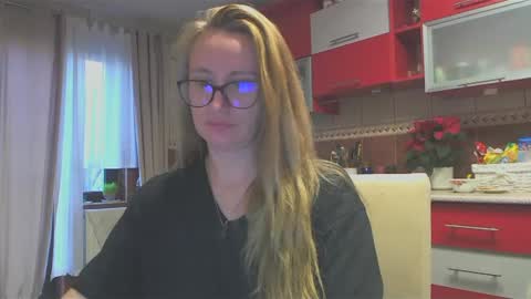 Melly online show from December 16, 7:58 am