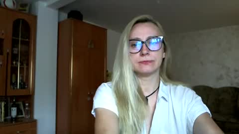 Melly online show from June 24, 7:18 am