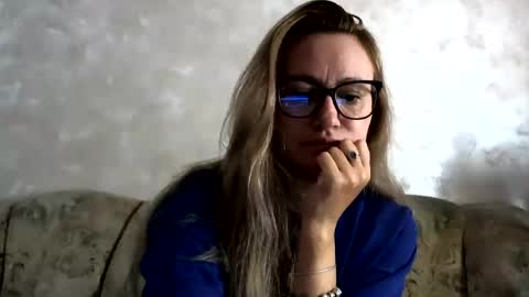 Melly online show from July 29, 7:06 am