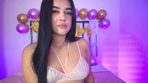 Snapshot of melody__77 chatting on September 9, 6:51 pm online show from September 9, 6:51 pm